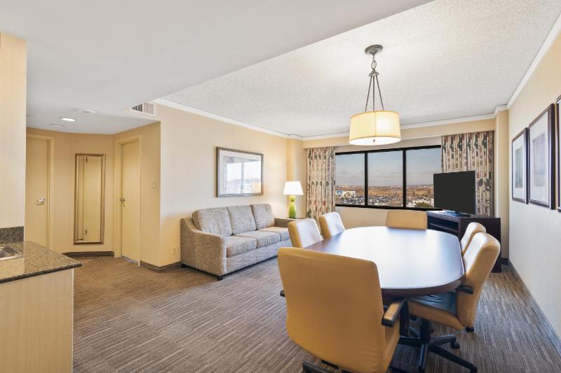 Superior Suite image 2