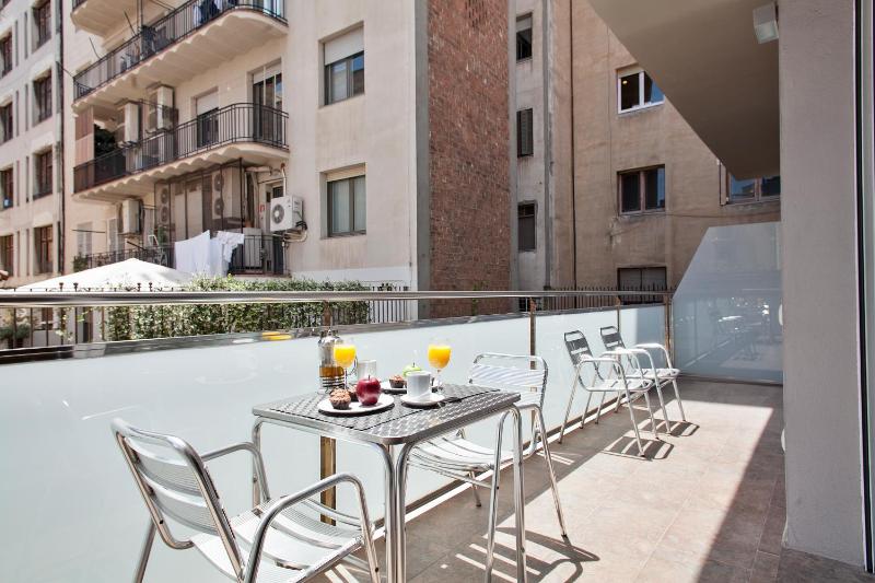 One-Bedroom Apartment with Terrace image 4