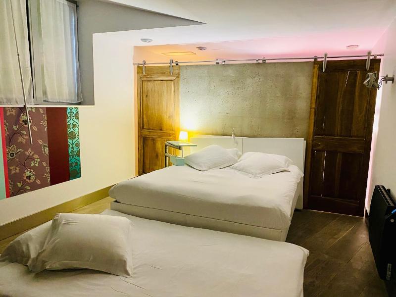 Family Room with Bath image 4