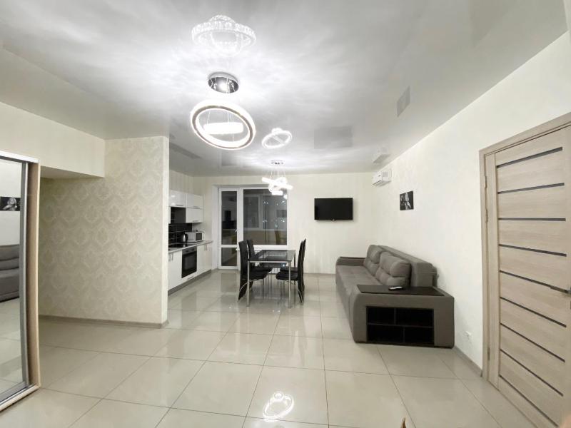 Most City Area De-Lux Apartment - image 1