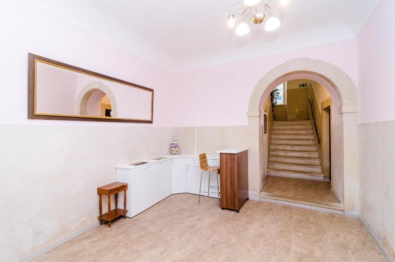 Double or Twin Room with City View image 2