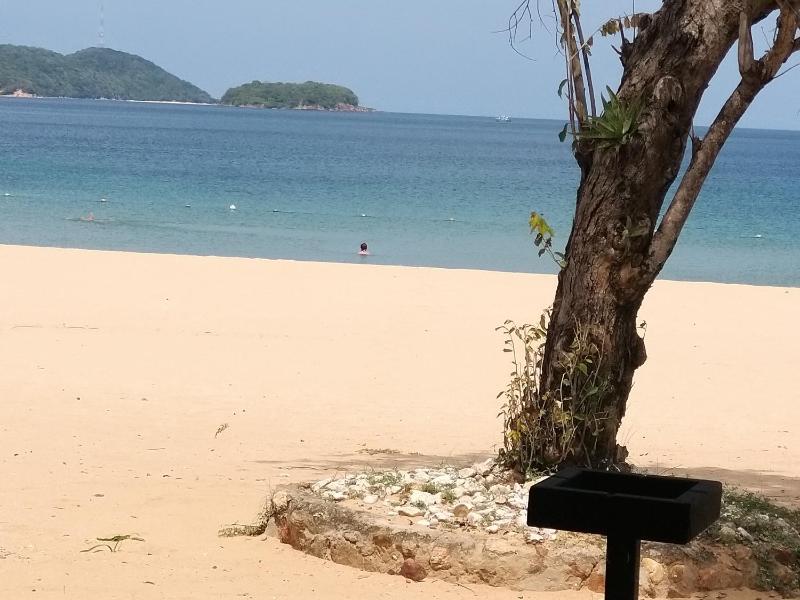 beach life hostal - image 22