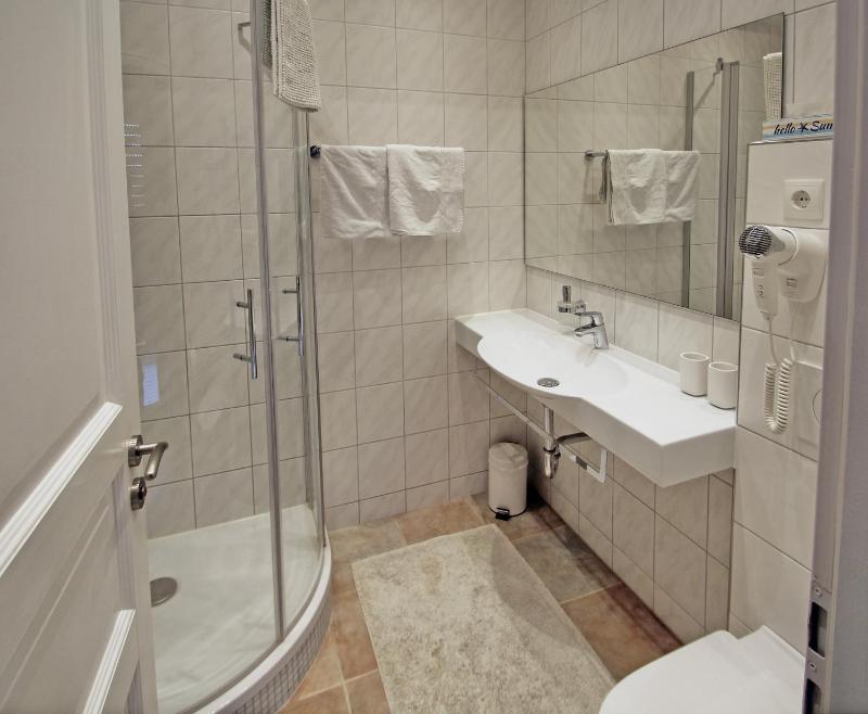 6-bed Apartment DUO_TRIO image 2