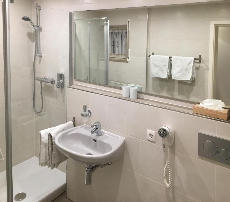 5-bed QUINTET Apartment image 3