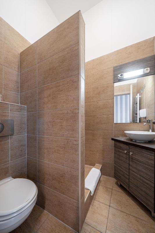 Quadruple Room image 2