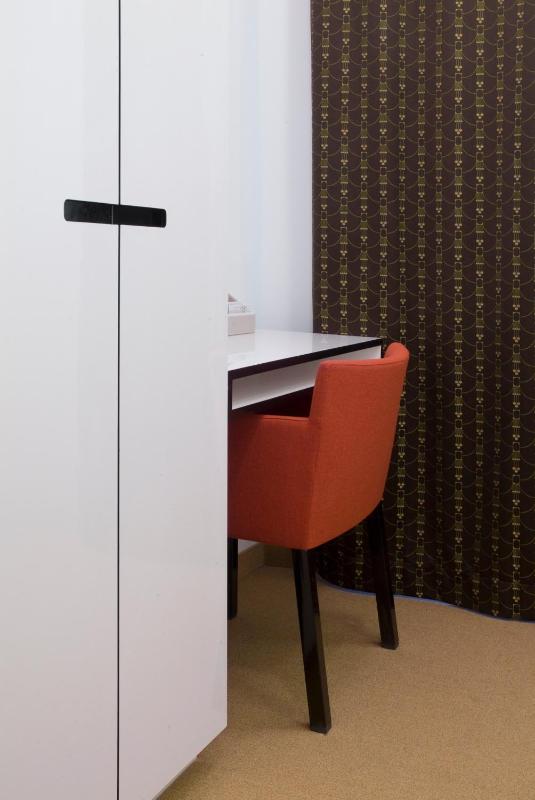 Deluxe Single Room image 3