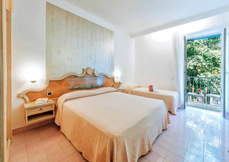 Triple Room image 3