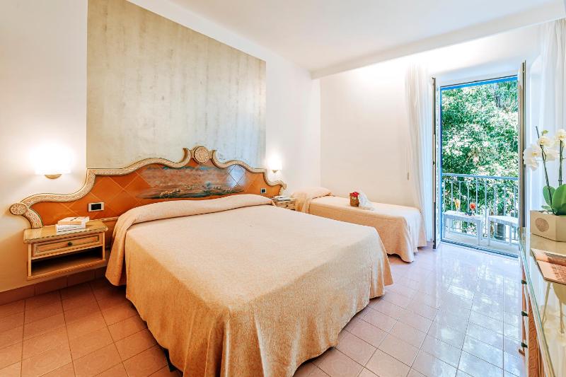 Triple Room image 1