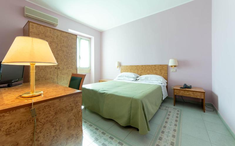 Comfort Quadruple Room image 3