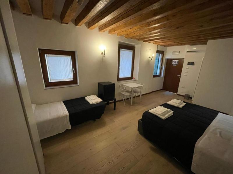 Dimora Blu Suite - image 8