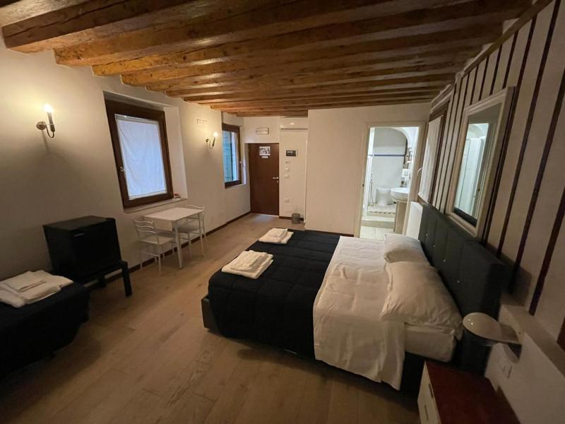 Dimora Blu Suite - image 10