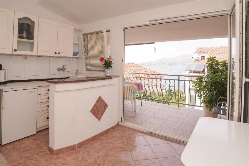One-Bedroom apartment Standard image 4
