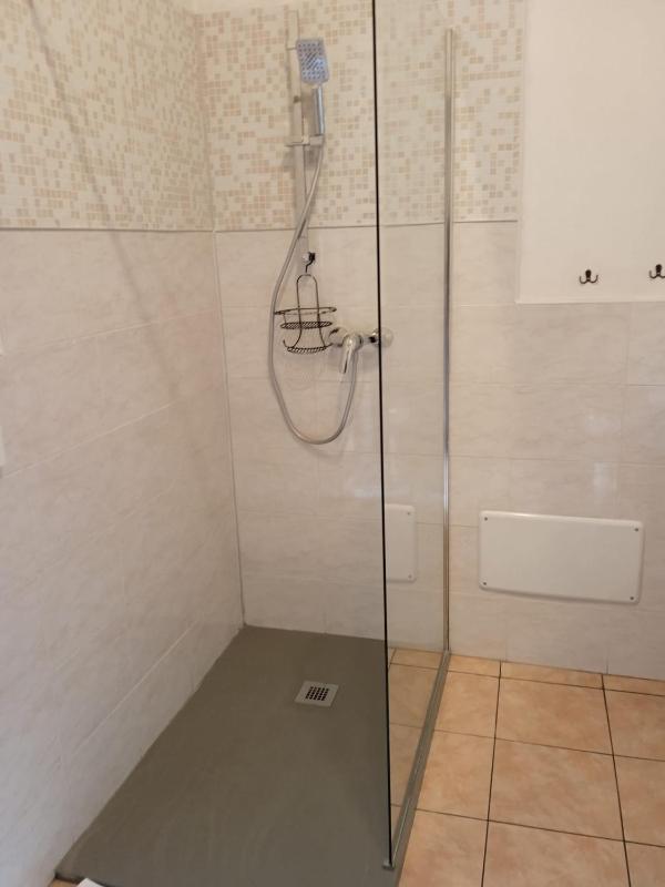 Double Room with Private Bathroom image 3