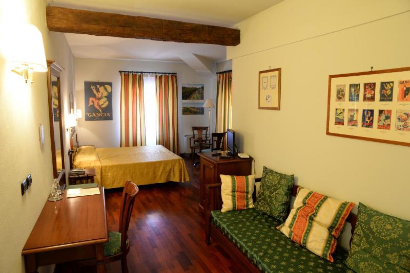 Triple Room image 2