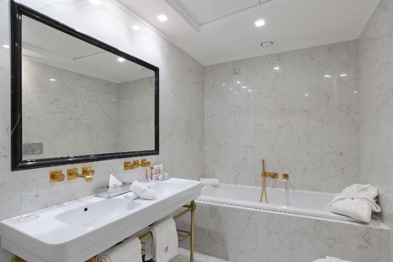 Junior Suite image 4