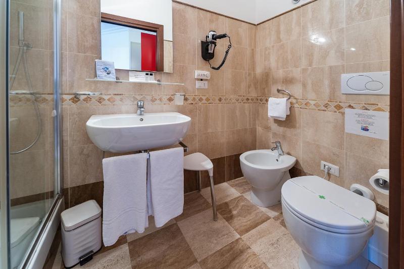 Double Room image 1
