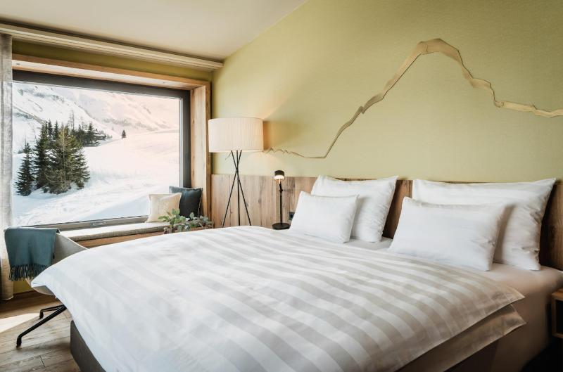 Double Room with Mountain View image 4