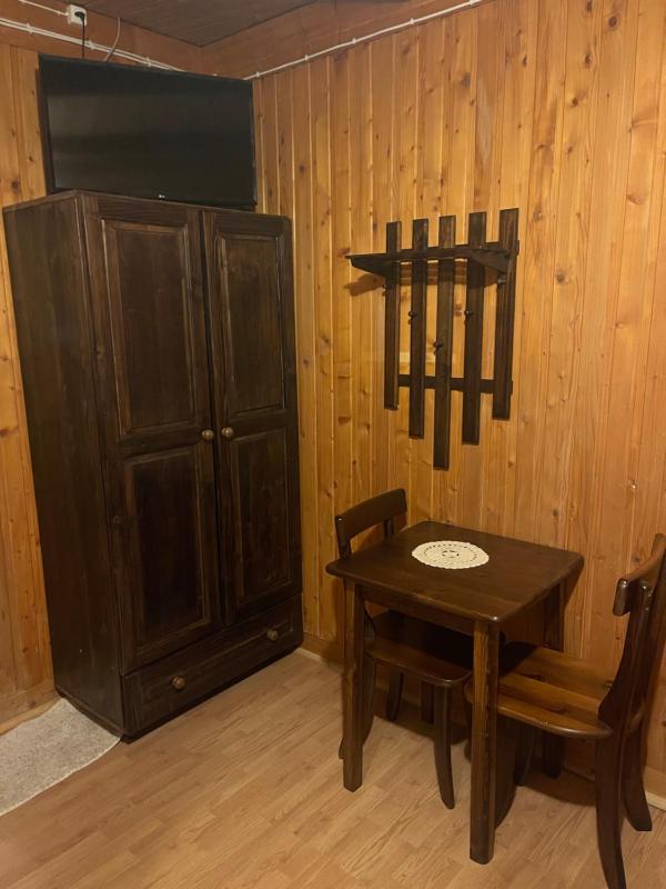 Twin Room with Bathroom image 3