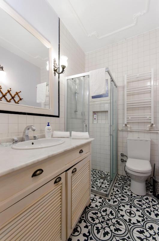 Apartment with Sea View image 2