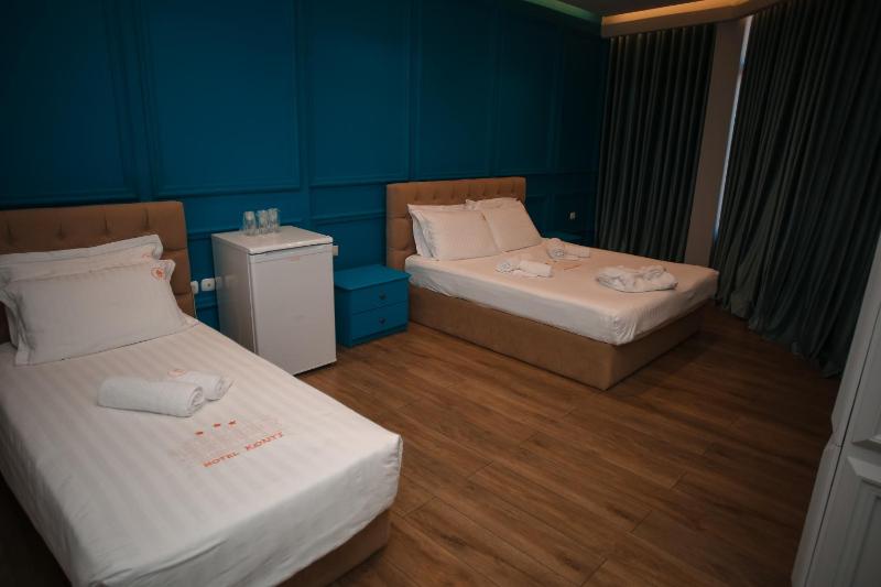Triple Room image 2