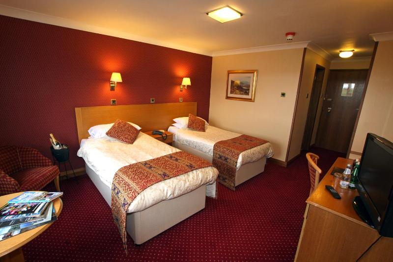 Twin Room image 1