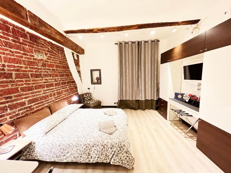 Studio Apartment image 1