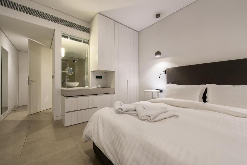 Deluxe Double Room image 1