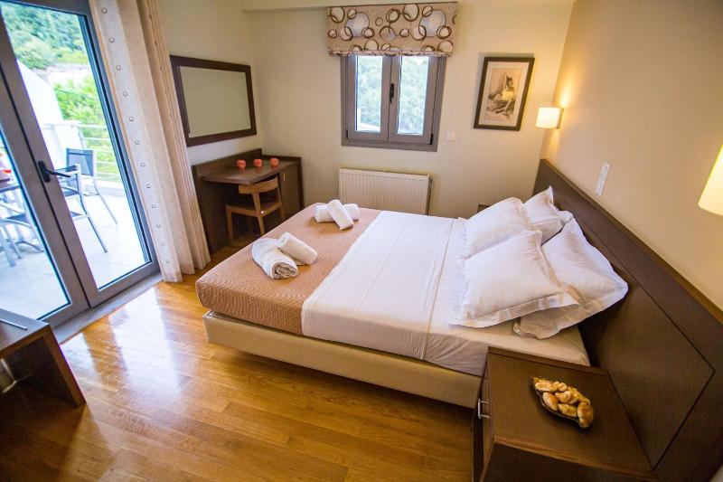 Villa Aktea (4-Bedrooms) Private Pool, Sea View image 4