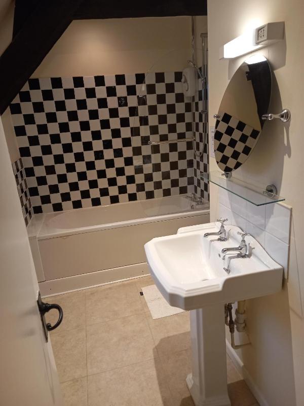 Superior Twin Room image 2
