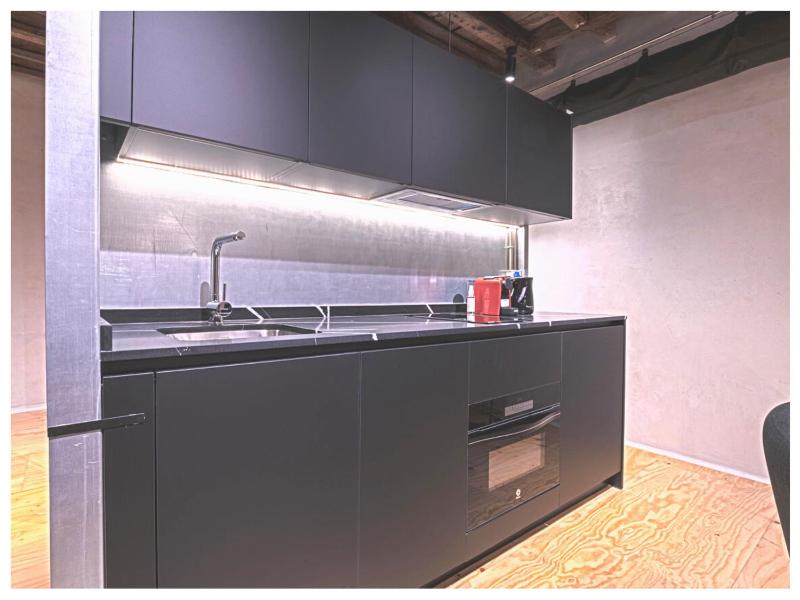 One-Bedroom Apartment image 3