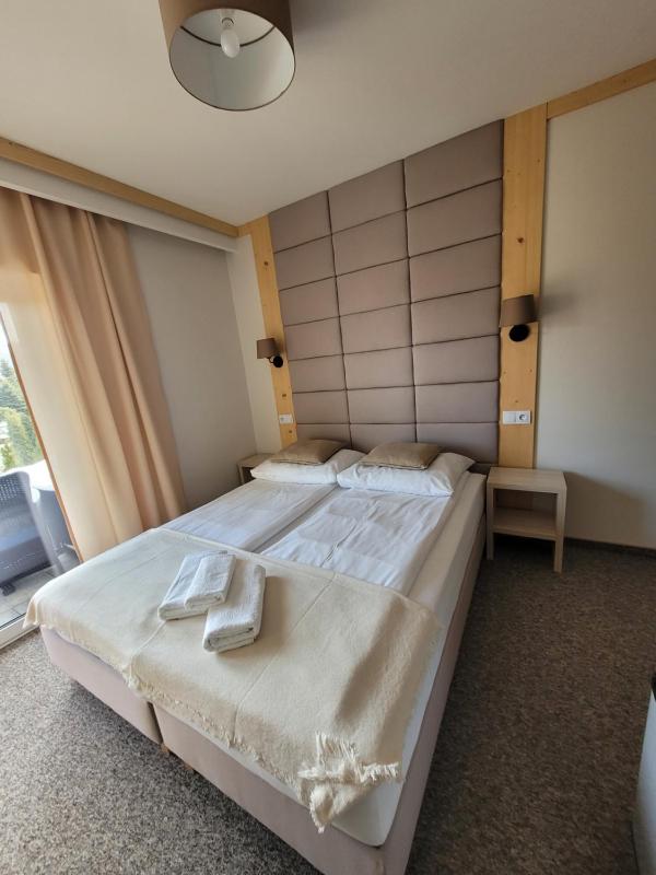 Double Room with Terrace image 4
