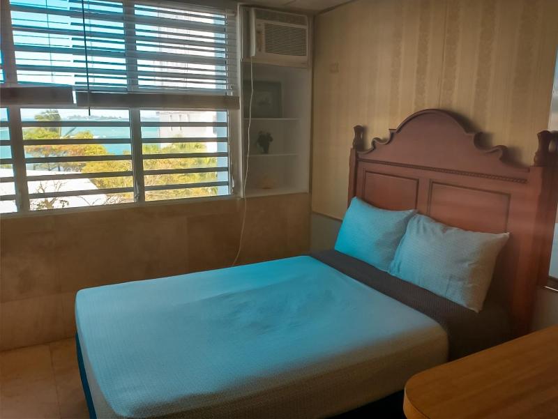 Studio Apartment with Sea View image 3