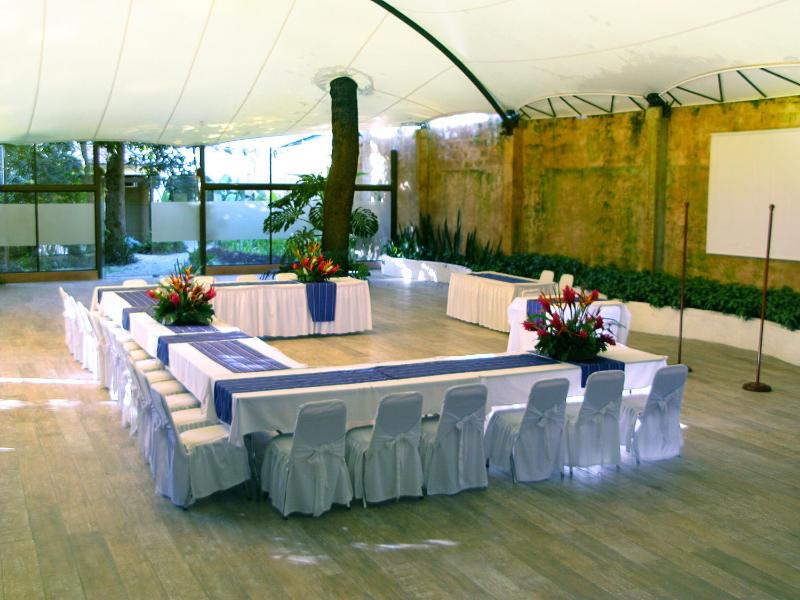 Hotel Las Farolas - image 7