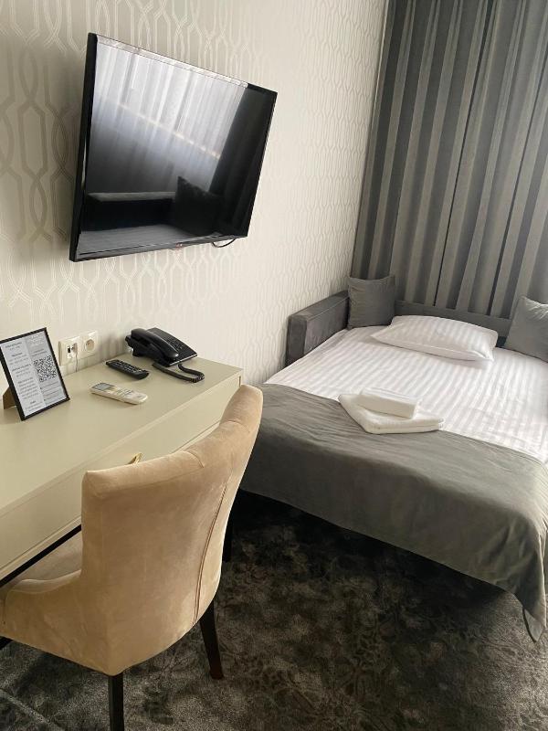 Quadruple Room image 2