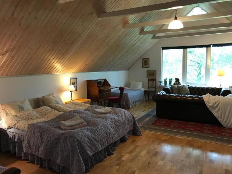 Standard Family Room image 1