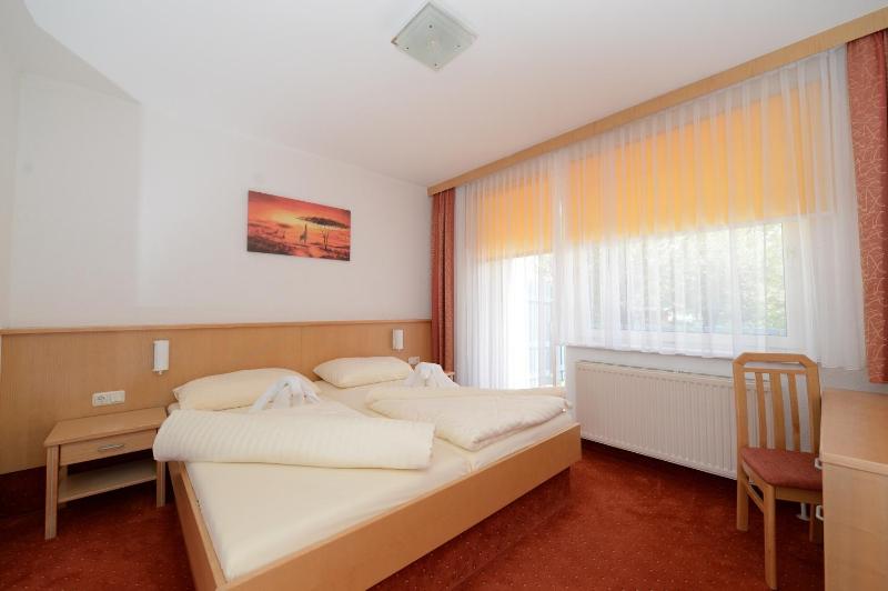 Superior One-Bedroom Apartment with Garden View image 4