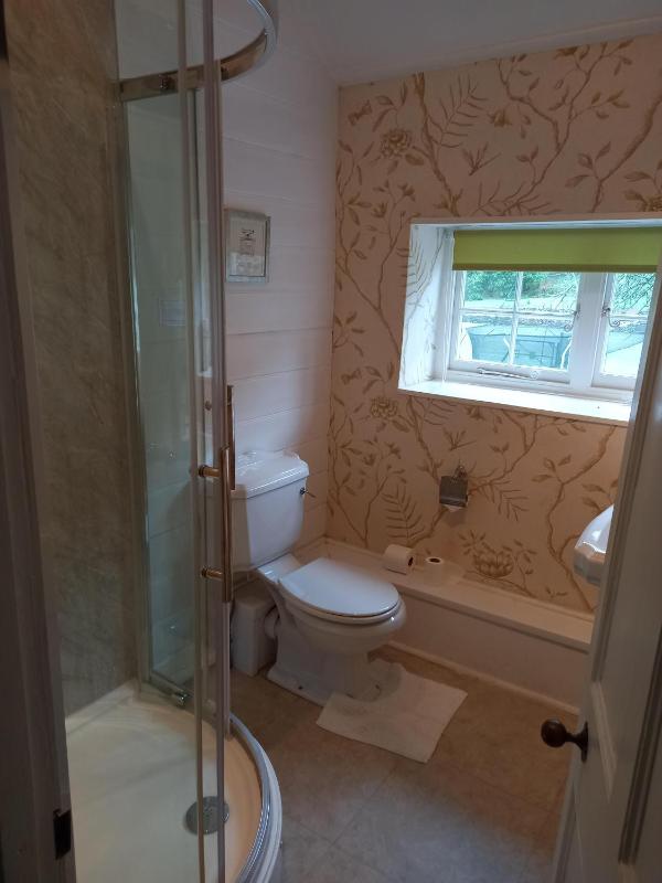 Double Room with Private Bathroom image 2