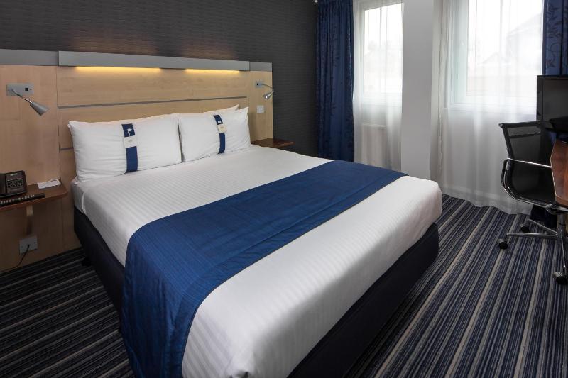 Standard Double Room with Free Hot Breakfast image 2