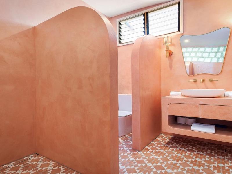 Le Dog Beach Club - chic home with pool - image 11