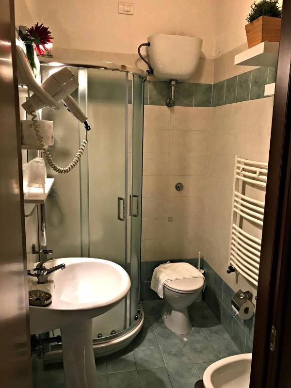 Double Room with Private Bathroom image 2