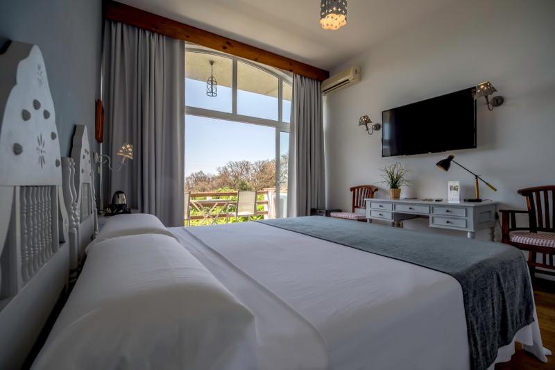 Superior Twin Room with Terrace image 3