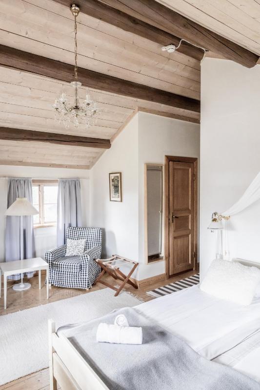 Standard Double Room image 1