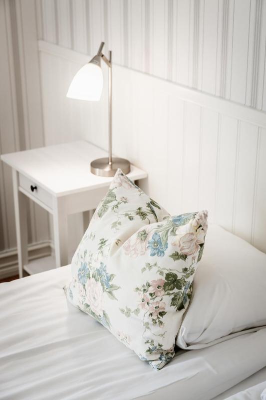 Deluxe Double Room image 2