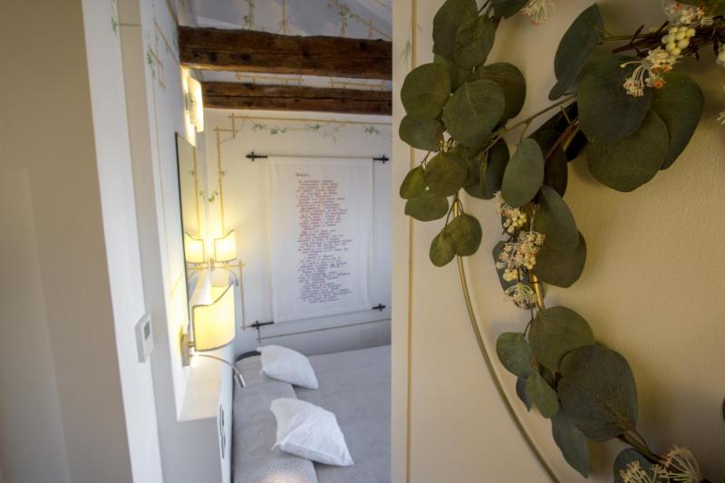 Double Room with Terrace image 2