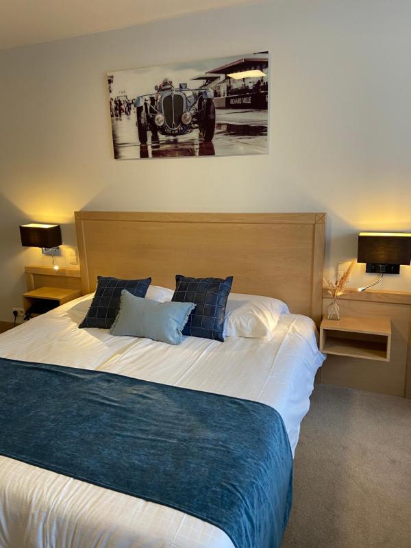 Double Room image 1