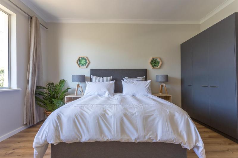 Woodlands Apartments - image 9