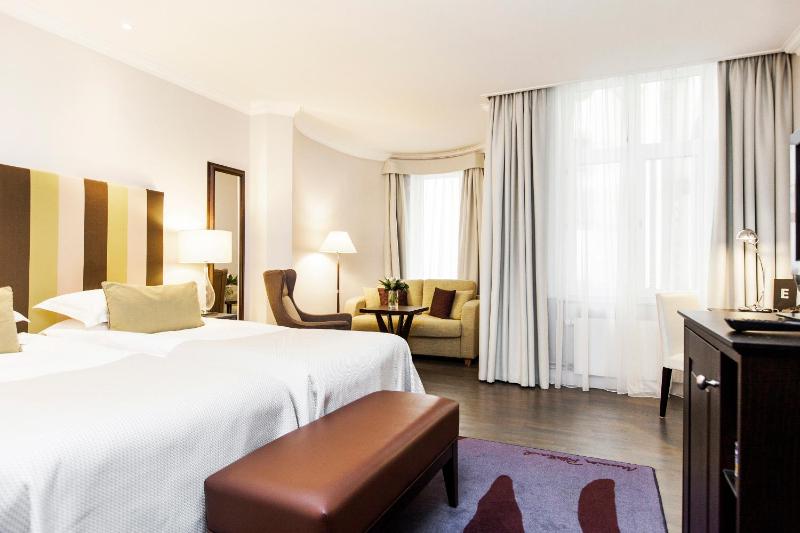 Elite Hotel Savoy - image 6