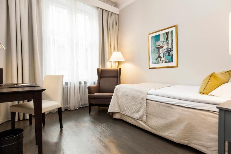 Elite Hotel Savoy - image 7