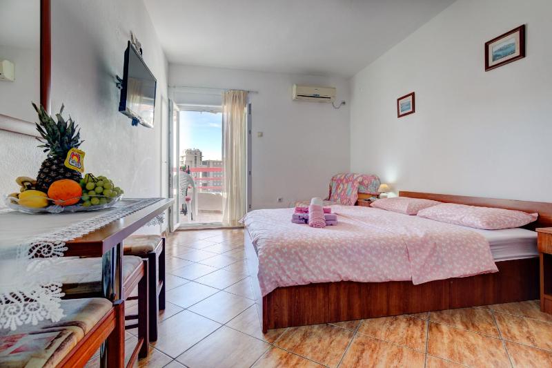 Studio with Sea View image 3