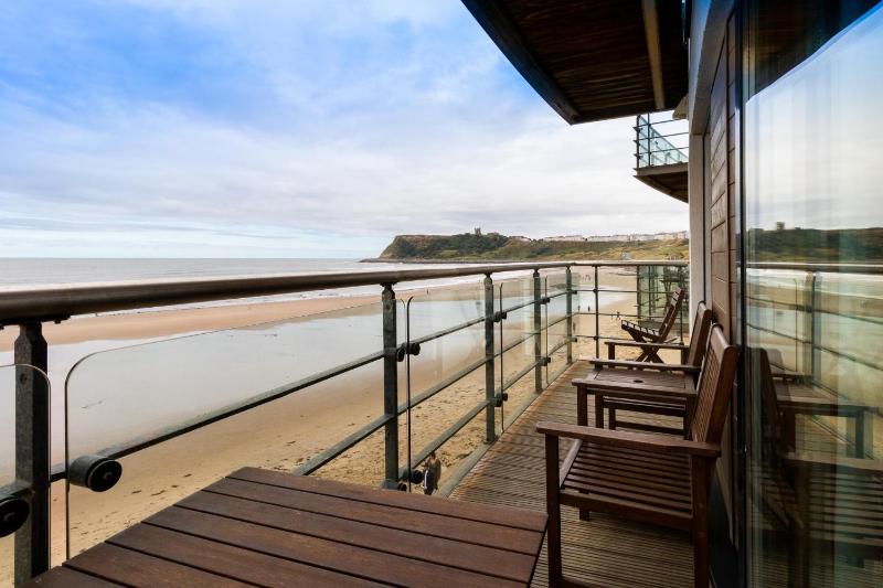 Two-Bedroom Apartment (Sea View) image 3